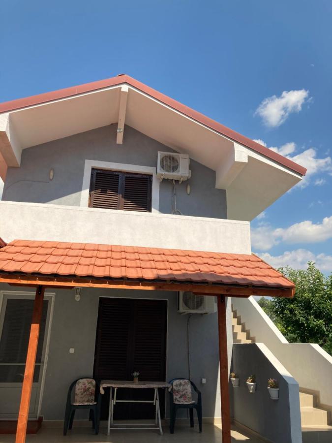Tiki Apartments Гевгели Екстериор снимка