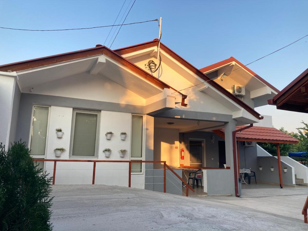 Tiki Apartments Гевгели Екстериор снимка