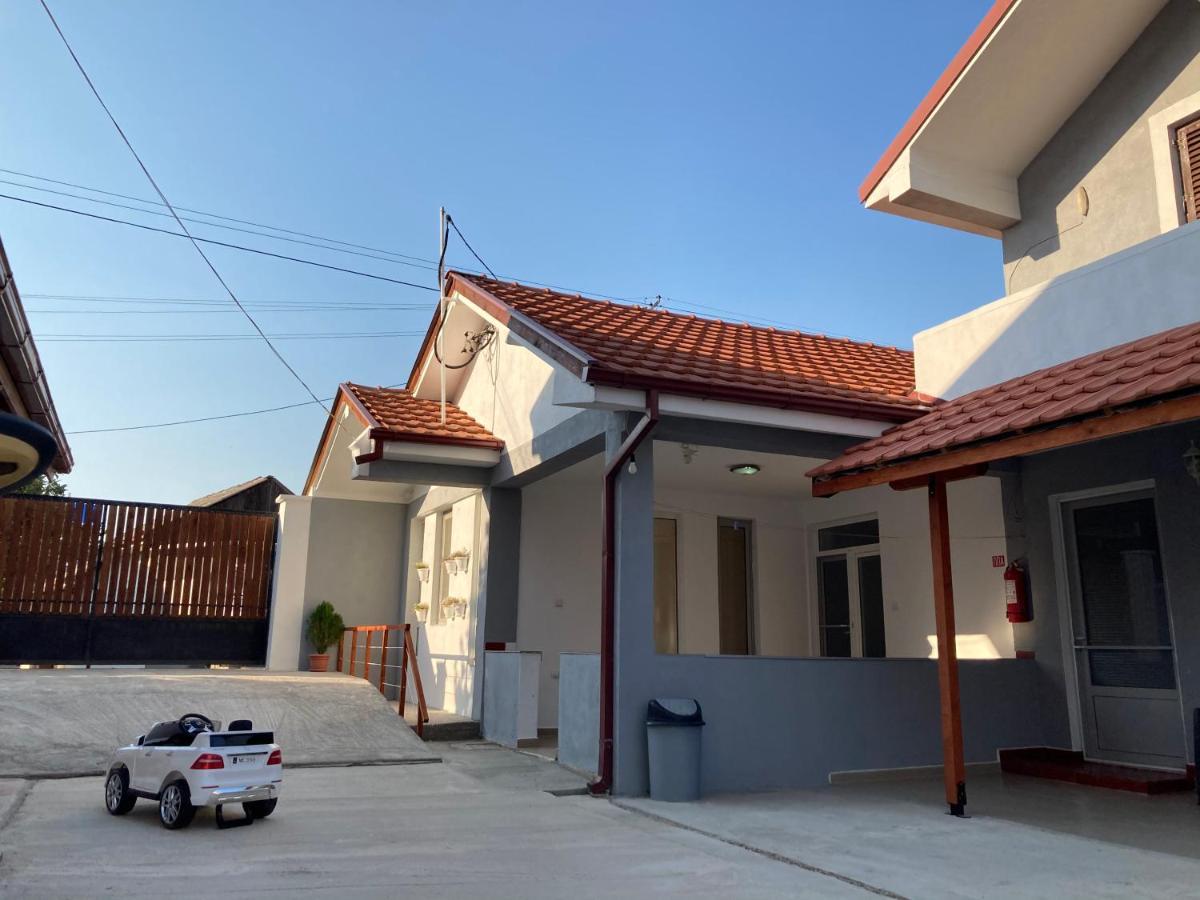Tiki Apartments Гевгели Екстериор снимка