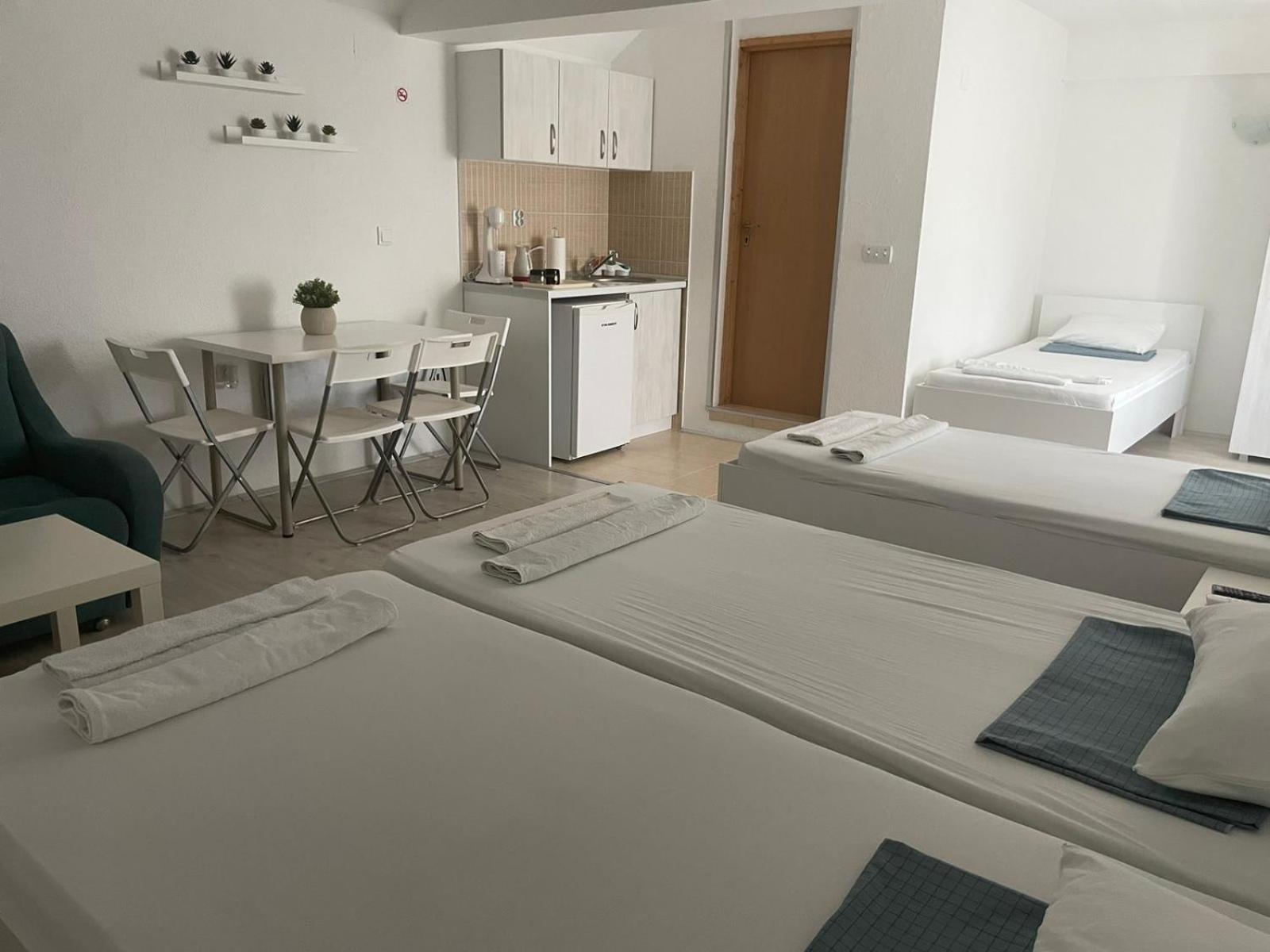 Tiki Apartments Гевгели Екстериор снимка